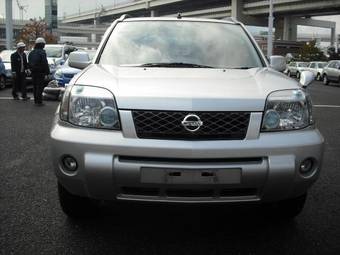 2005 Nissan X-Trail Photos