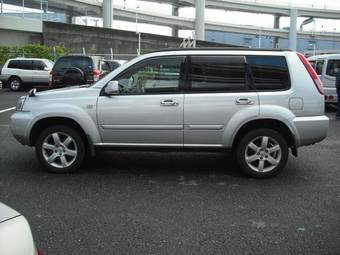 2005 Nissan X-Trail Photos