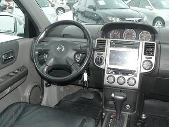 2005 Nissan X-Trail Images