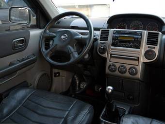 2005 Nissan X-Trail Photos