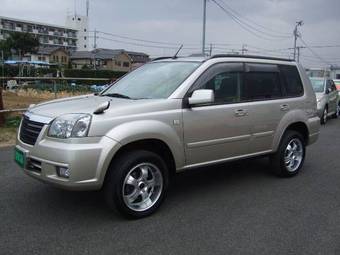 2005 Nissan X-Trail Photos