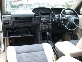 2005 Nissan X-Trail Pictures