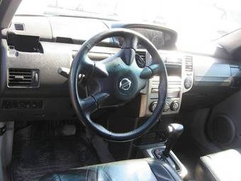 2005 Nissan X-Trail Photos