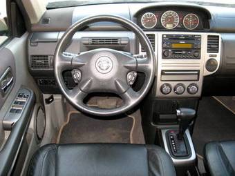 2005 Nissan X-Trail Photos