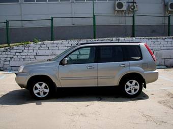 2005 Nissan X-Trail Photos