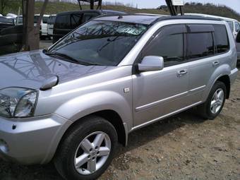 2005 Nissan X-Trail Photos