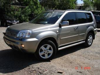 2005 Nissan X-Trail Photos