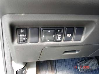 2005 Nissan X-Trail Photos