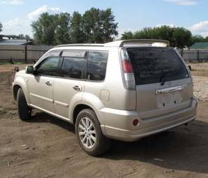 2005 Nissan X-Trail Photos