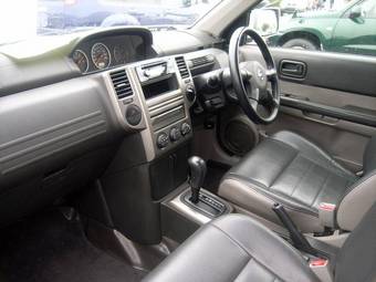 2005 Nissan X-Trail Images