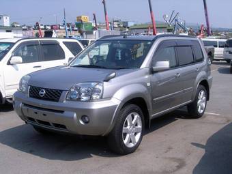 2005 Nissan X-Trail Photos