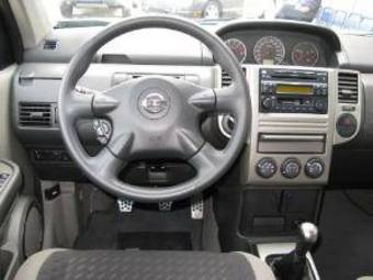 2005 Nissan X-Trail Photos