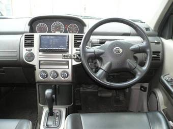 2006 Nissan X-Trail Photos