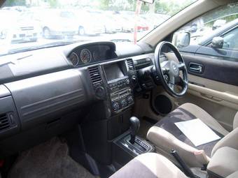 2006 Nissan X-Trail Photos