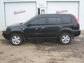 2006 Nissan X-Trail Photos