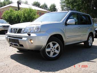 2007 Nissan X-Trail Photos