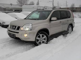 2008 Nissan X-Trail Photos