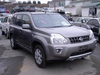 2008 Nissan X-Trail Photos