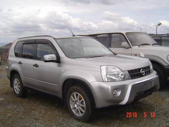 2008 Nissan X-Trail Photos