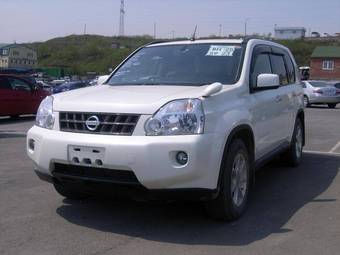 2008 Nissan X-Trail Photos