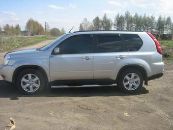 2008 Nissan X-Trail Images