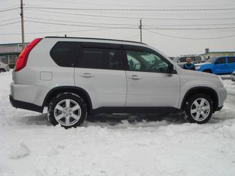 2009 Nissan X-Trail Pictures