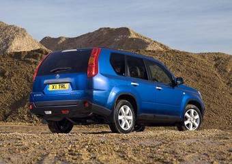2010 Nissan X-Trail Photos
