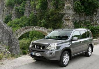 2010 Nissan X-Trail Wallpapers