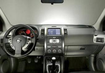 2010 Nissan X-Trail Images