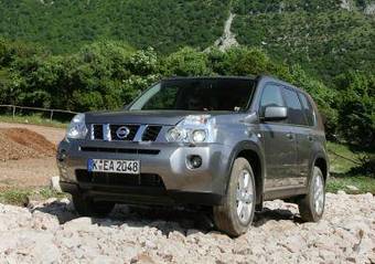 2010 Nissan X-Trail Wallpapers