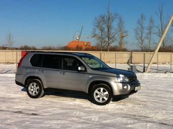 2010 Nissan X-Trail Photos