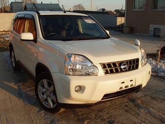 2010 Nissan X-Trail Pics