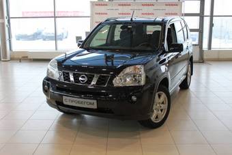 2010 Nissan X-Trail Photos