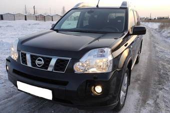 2010 Nissan X-Trail Photos