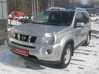 2010 Nissan X-Trail Photos