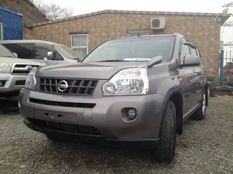 2010 Nissan X-Trail Photos