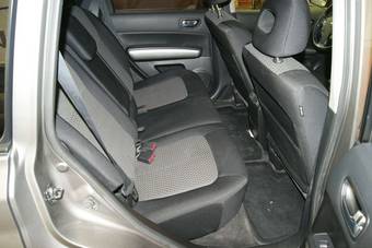 2010 Nissan X-Trail Pics