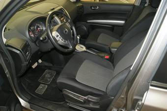 2010 Nissan X-Trail Pictures