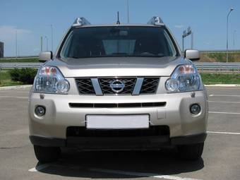 2010 Nissan X-Trail Wallpapers