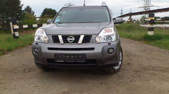 2010 Nissan X-Trail Photos