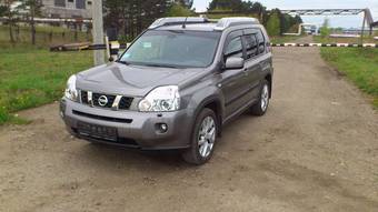 2010 Nissan X-Trail Photos