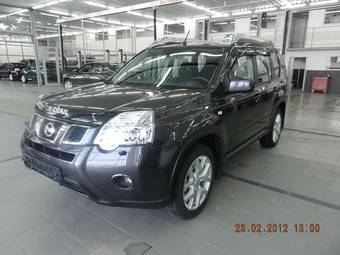 2011 Nissan X-Trail Photos