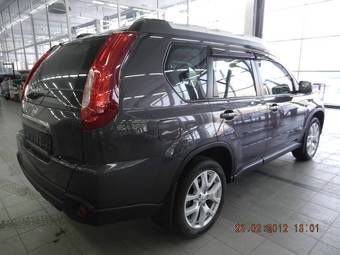 2011 Nissan X-Trail Photos