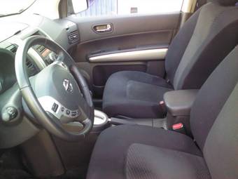 2011 Nissan X-Trail Pictures