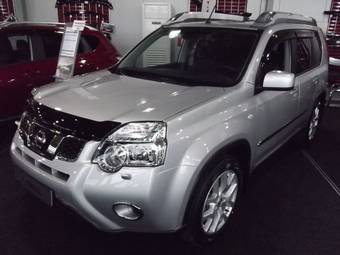 2012 Nissan X-Trail Photos