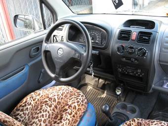 2001 Opel Agila Pictures