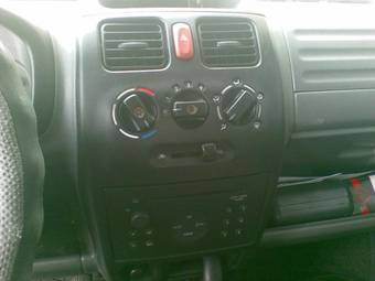 2002 Opel Agila Pictures