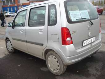 2004 Opel Agila Photos