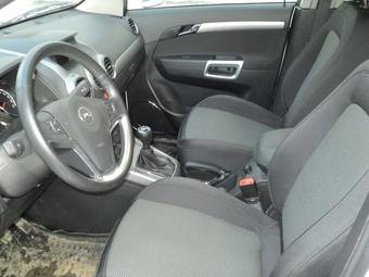 2010 Opel Antara Images