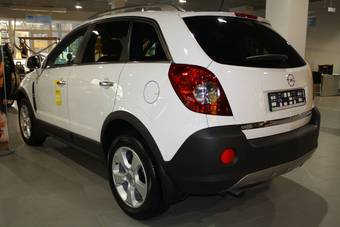 2011 Opel Antara Photos
